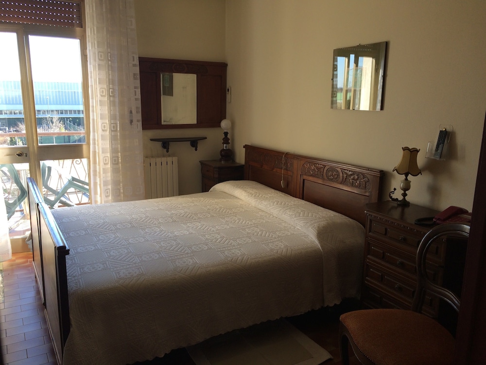 Standard Room photo 3