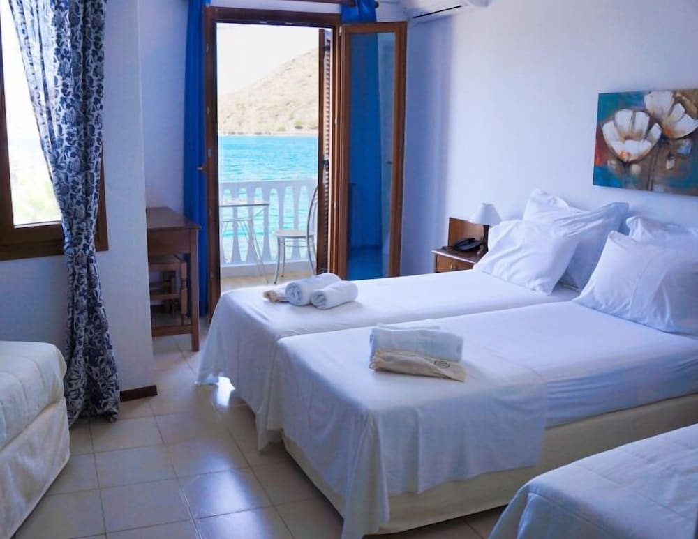 Triple Room, Pool View (Extra Bed)