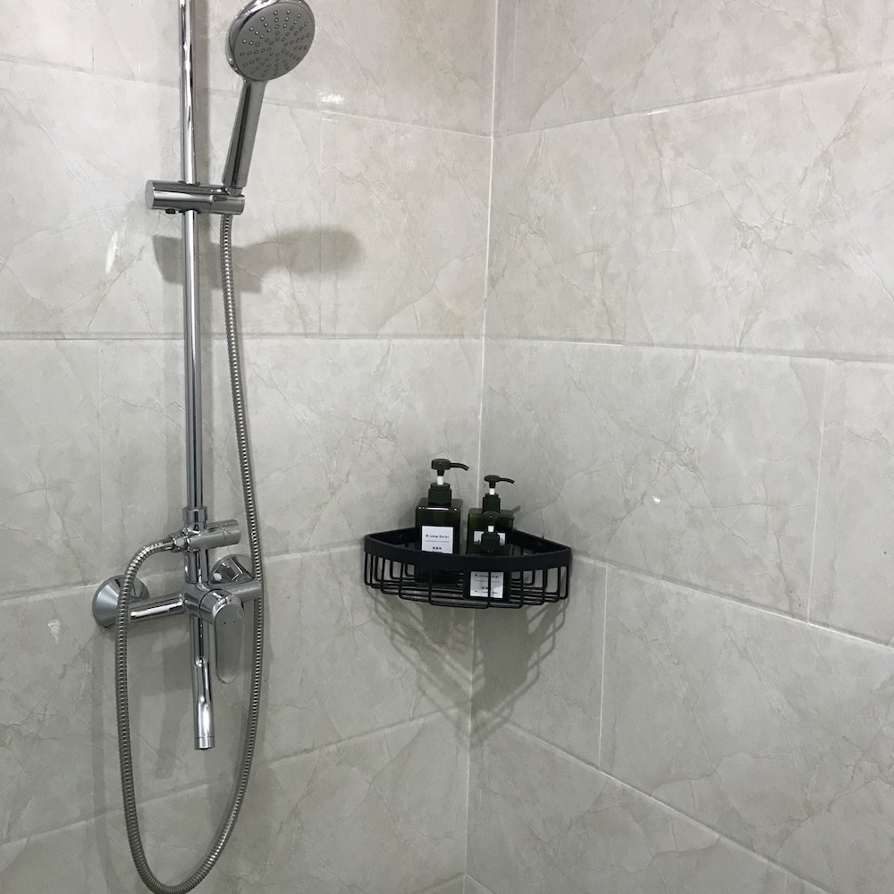 Deluxe Twin Room - Photo 17