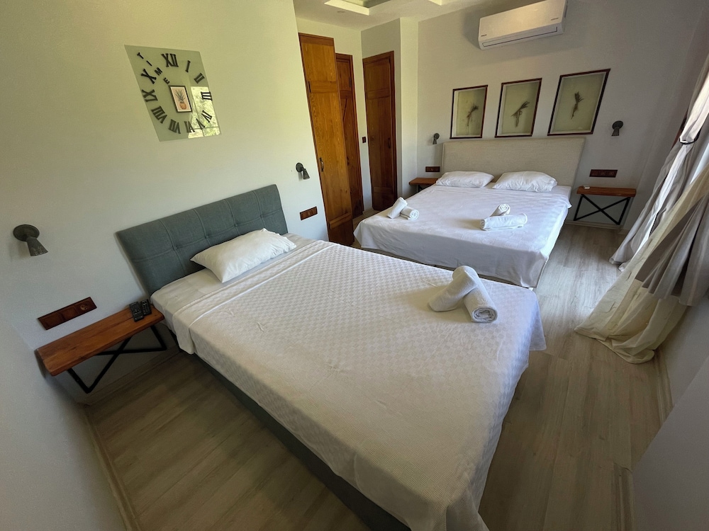 Superior Triple Room, 1 Bedroom, Garden View photo 1