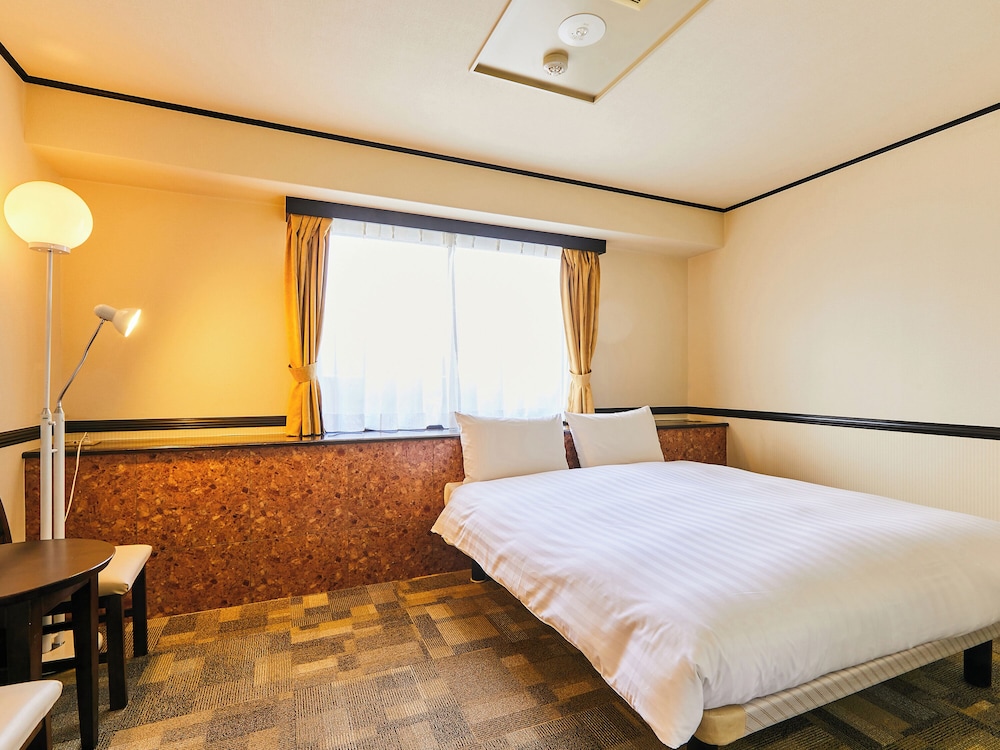 Deluxe Double Room, Smoking