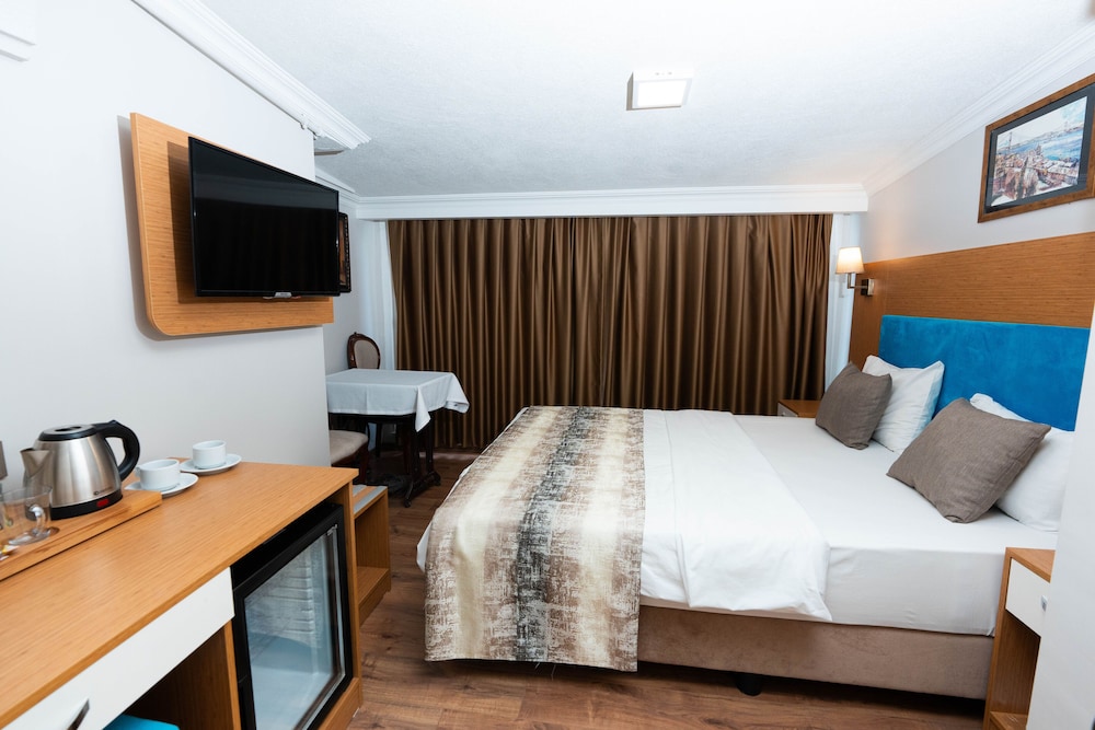 Double Room with Sea View and Balcony photo 1