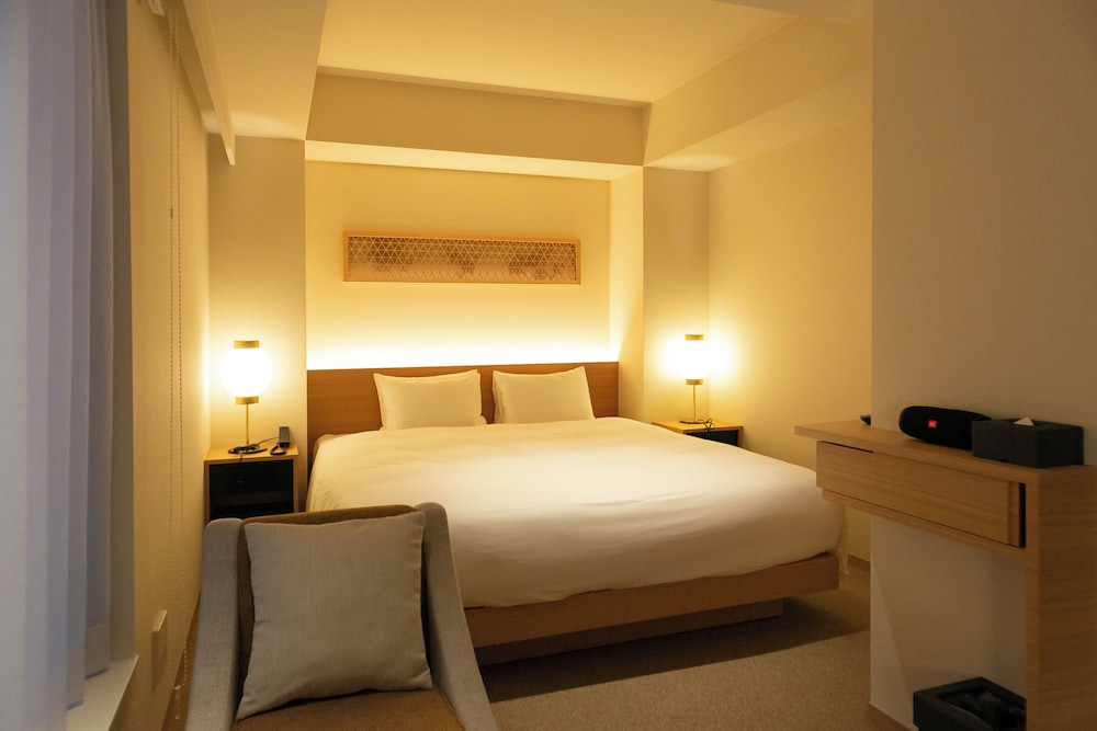 Superior King Room, Non Smoking (Up to 2 people aged 6 and above) photo 2