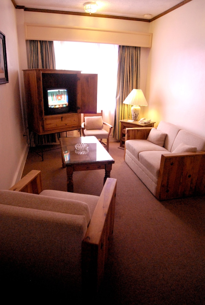 Double Room, 2 Queen Beds - Photo 5