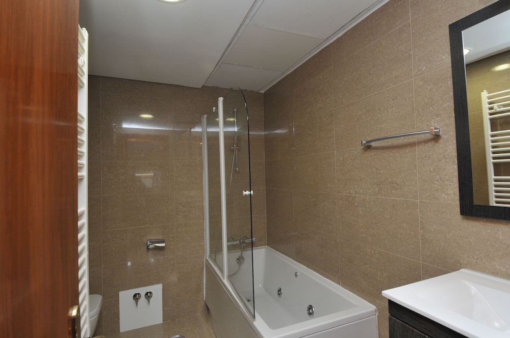 Superior 3 bedrooms apartment photo 2