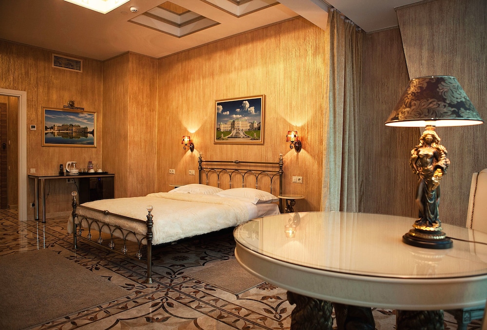Business Room photo 3