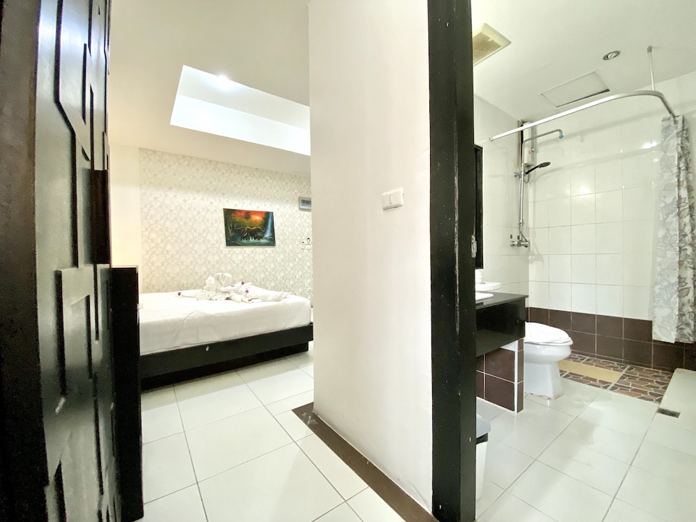 Standard Room - Photo 12