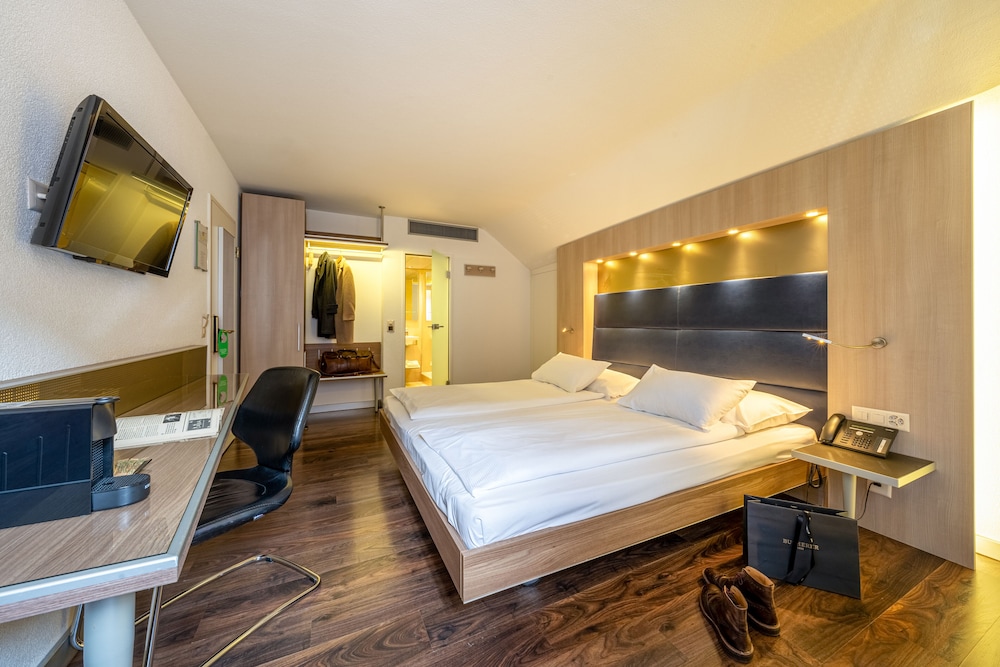 Double Room - Photo 17