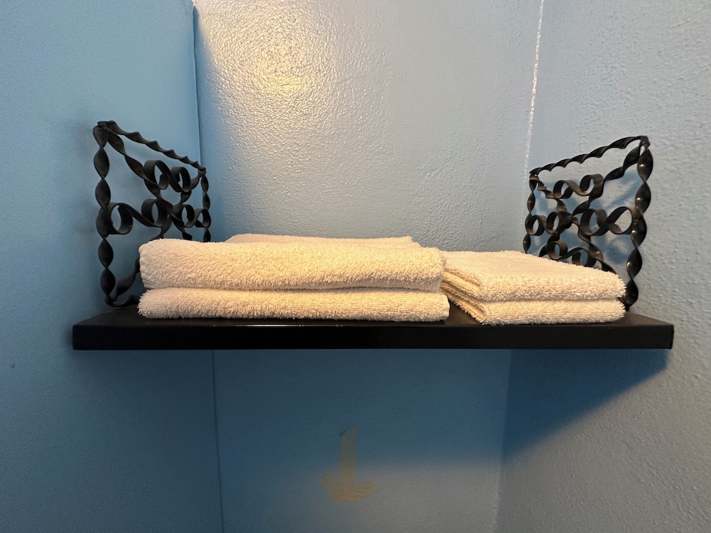 Deluxe Room, 2 Queen Beds, Mountain View photo 3