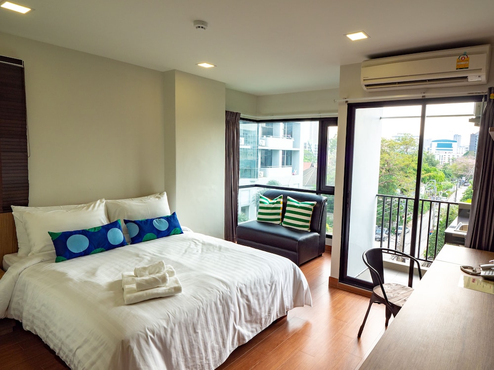 Family Double Room, 2 Queen Beds photo 2