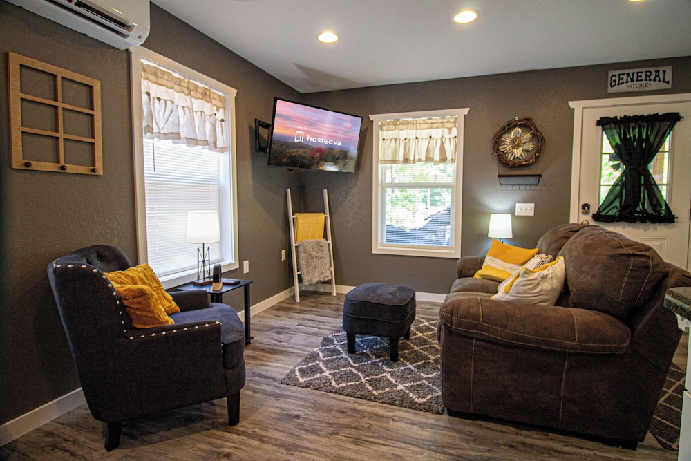 Signature Cabin, 2 Bedrooms, Non Smoking, Balcony