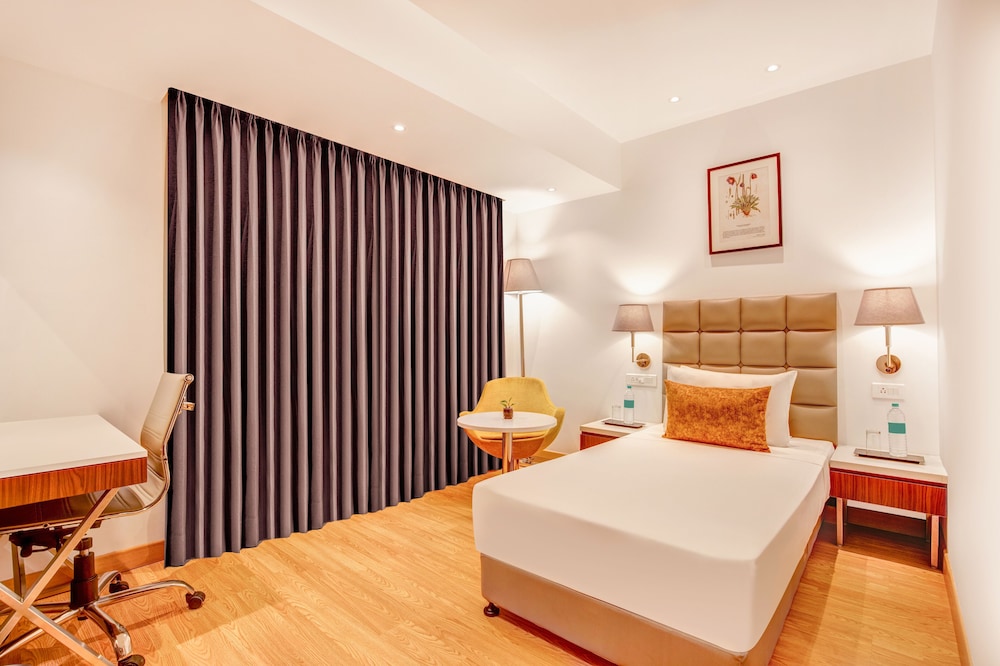 Premium Single Bed Room With View photo 3