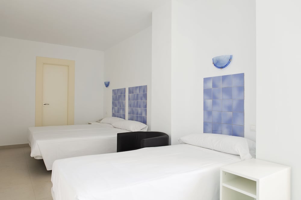 Triple Room, Balcony photo 2