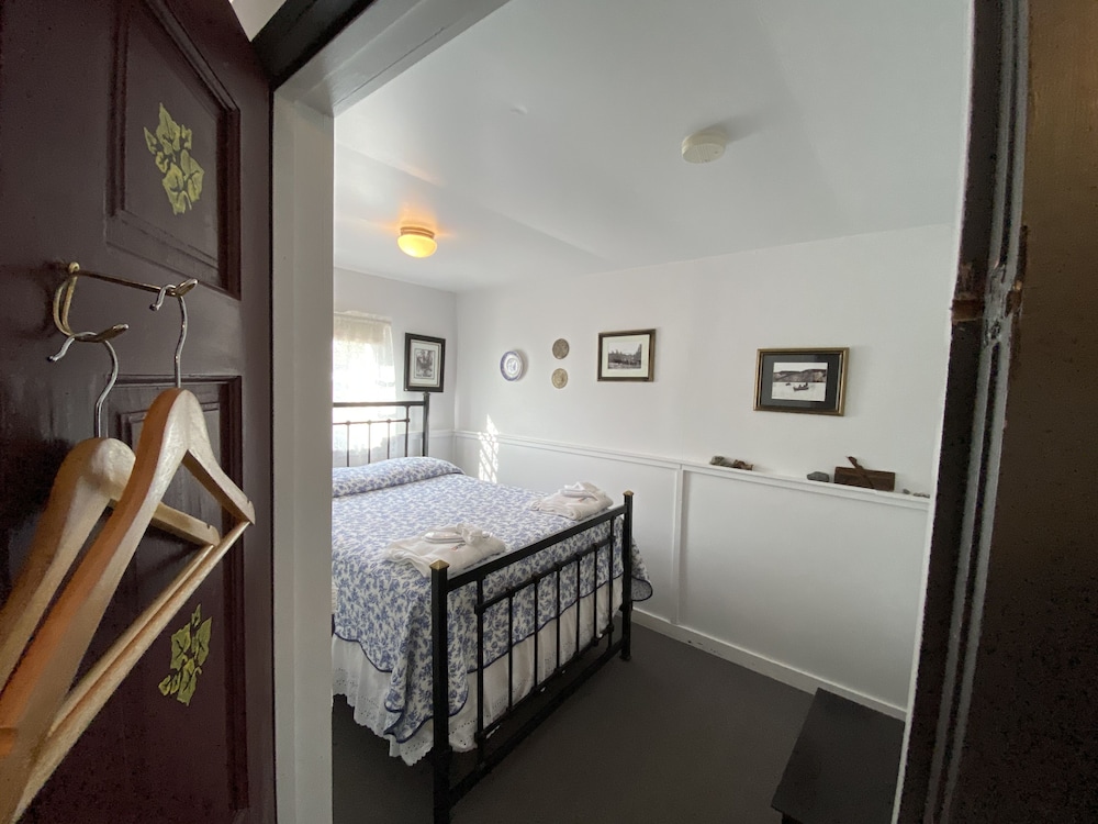 Ma Johnson's Hotel Classic Double Room photo 3