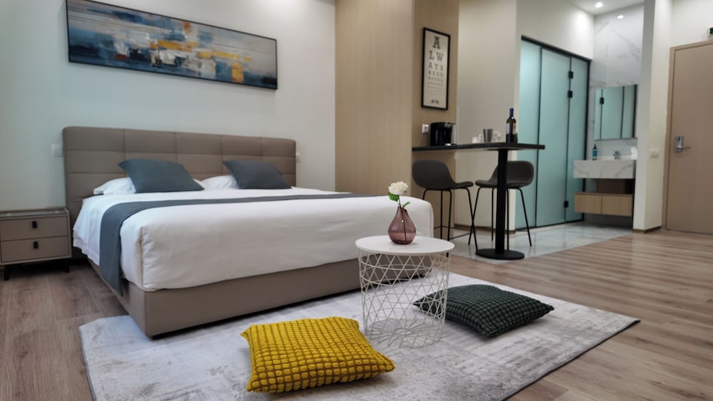Economy Double Room, 1 Queen Bed