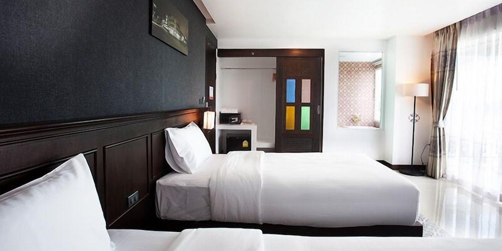 Superior Twin Room, Bathtub - Photo 7
