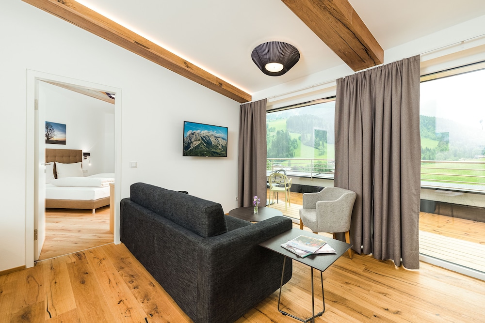 Deluxe Apartment, Mountain View (Cleaning Fee incl.)