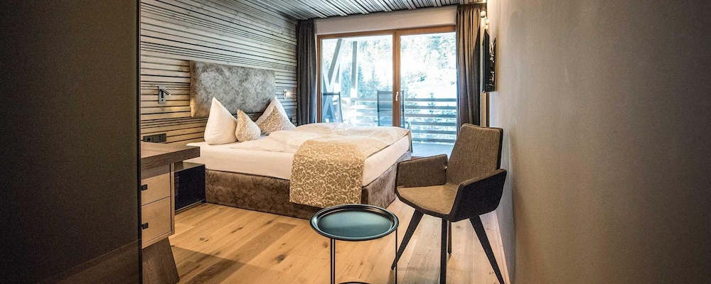Deluxe Studio Suite