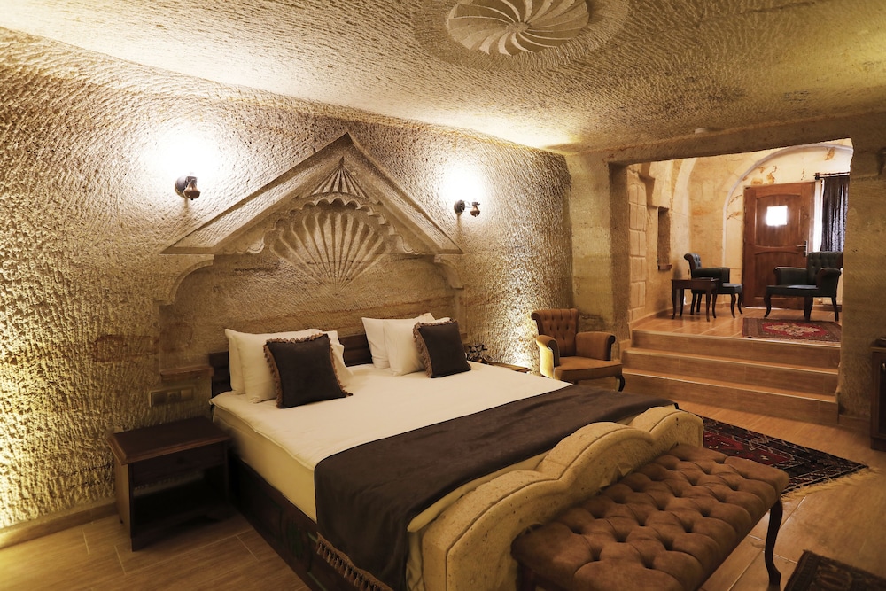 Deluxe Suite - Photo 1
