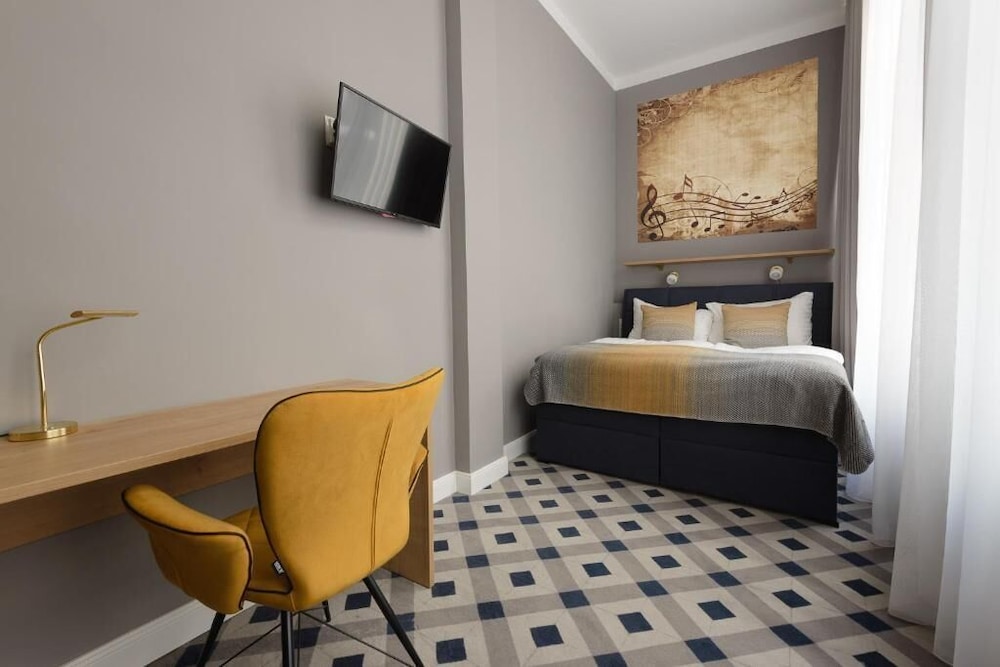 Junior Condo, 2 Bedrooms, Courtyard View