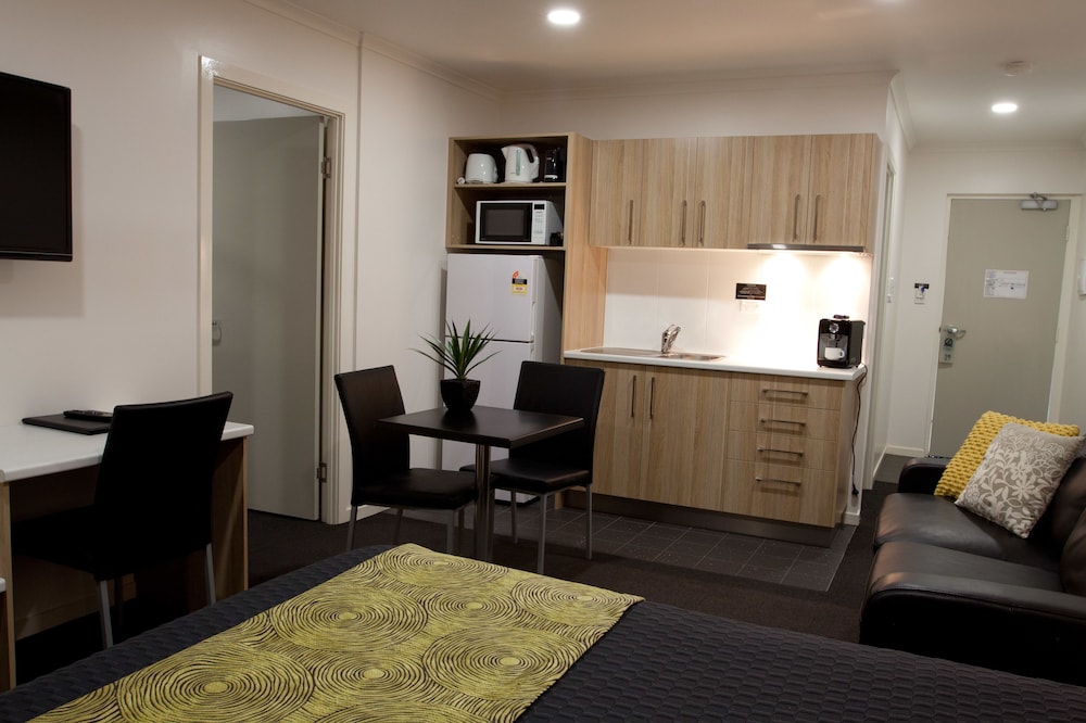 Family Room photo 3