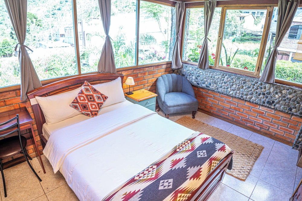 Comfort Double Room, 1 Double Bed, Shared Bathroom, City View photo 2
