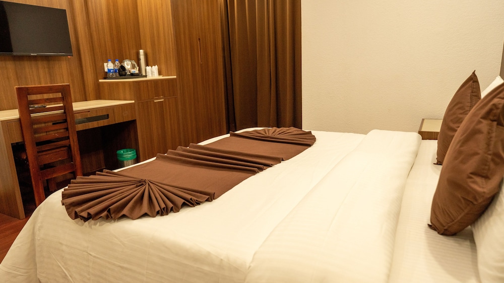 Deluxe Room - Photo 3