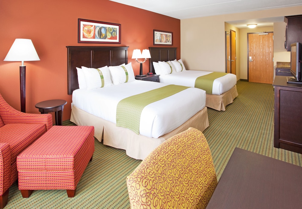 Standard Room, 2 Queen Beds (Walk-In Shower) - Photo 2