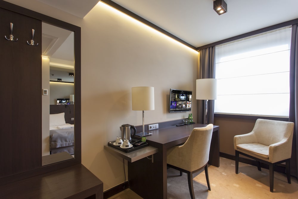 Classic Double or Twin Room photo 2