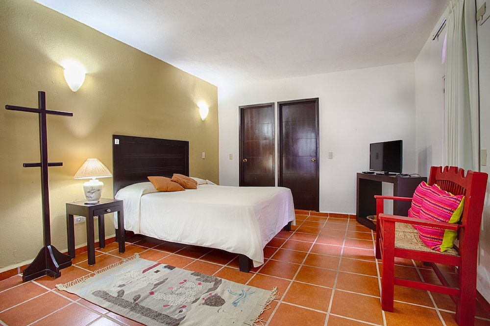 Tropical Sunset Love 1 Bedroom Apartment photo 2
