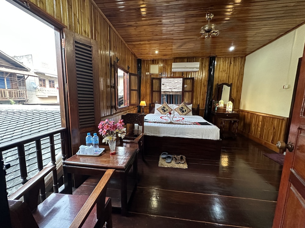 Deluxe Double Room - Photo 12