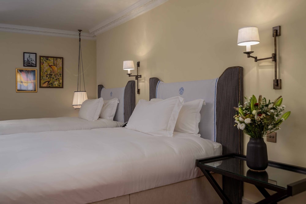 Twin Room, 2 Double Beds, Courtyard View photo 2