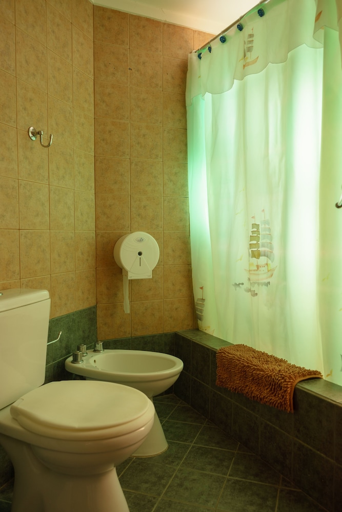 Family Cabin, 1 Bedroom, Ensuite, Garden View photo 2