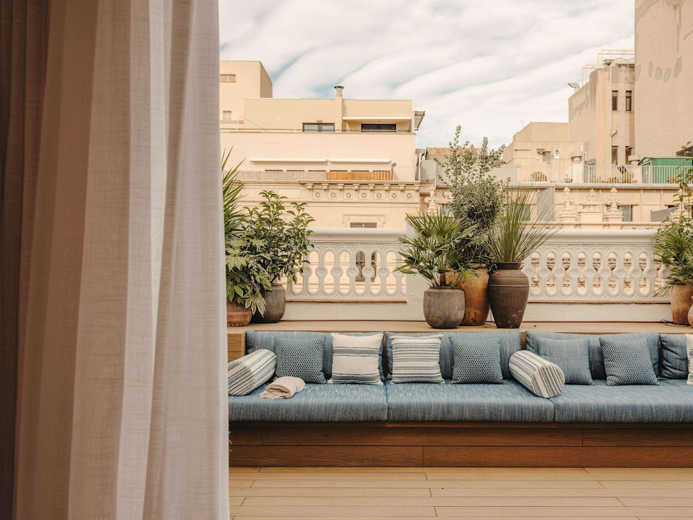 Studio Suite, Terrace, City View