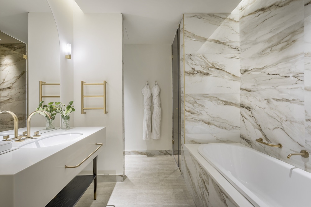 Suite, 1 Bedroom thumbnail 6
