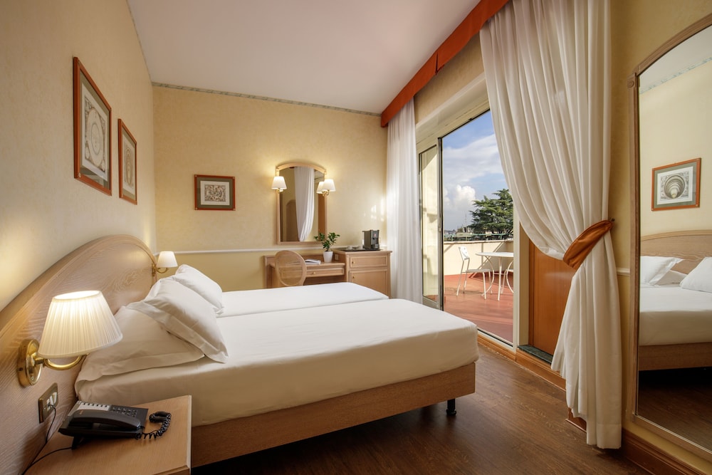 Superior Double or Twin Room photo 1