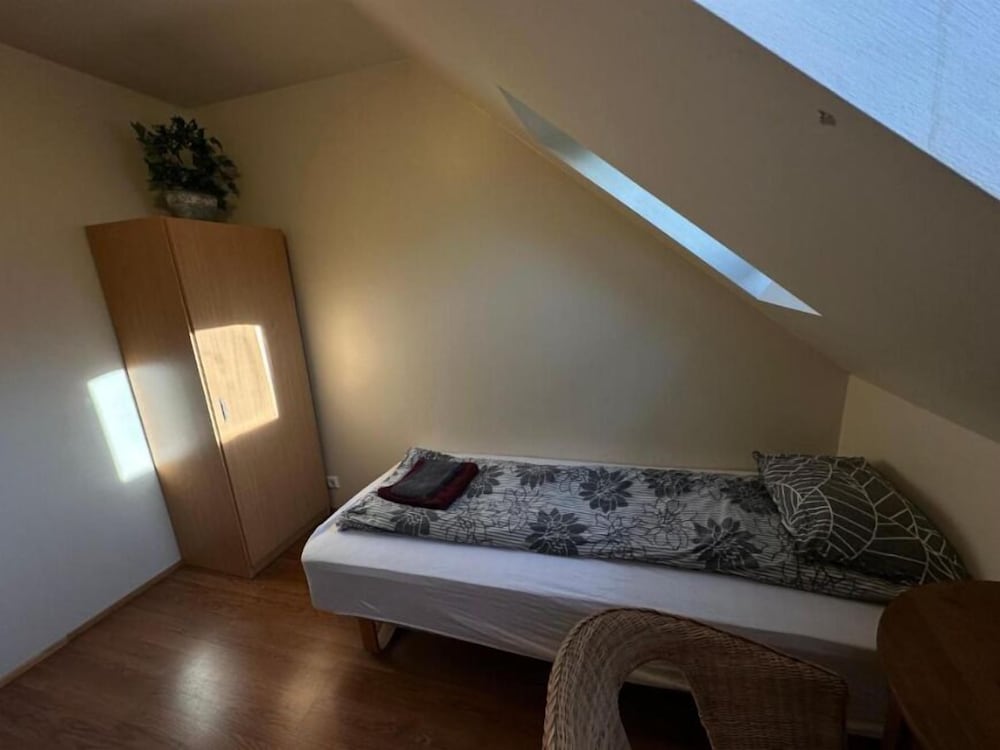 Single Room photo 3