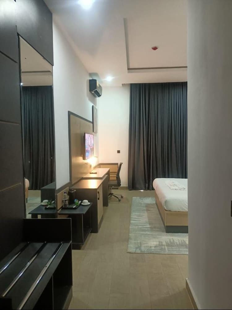 Exclusive Suite