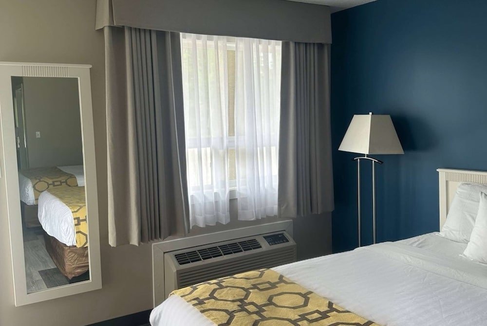Room, 2 Queen Beds, Non Smoking (Kitchenette)