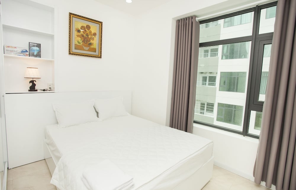 Exclusive Apartment, 2 Bedrooms, Partial Ocean View