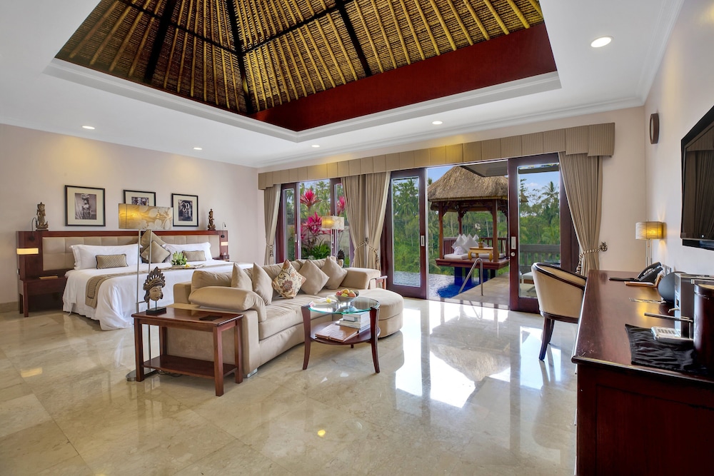 Deluxe Terrace Pool Villa thumbnail 5