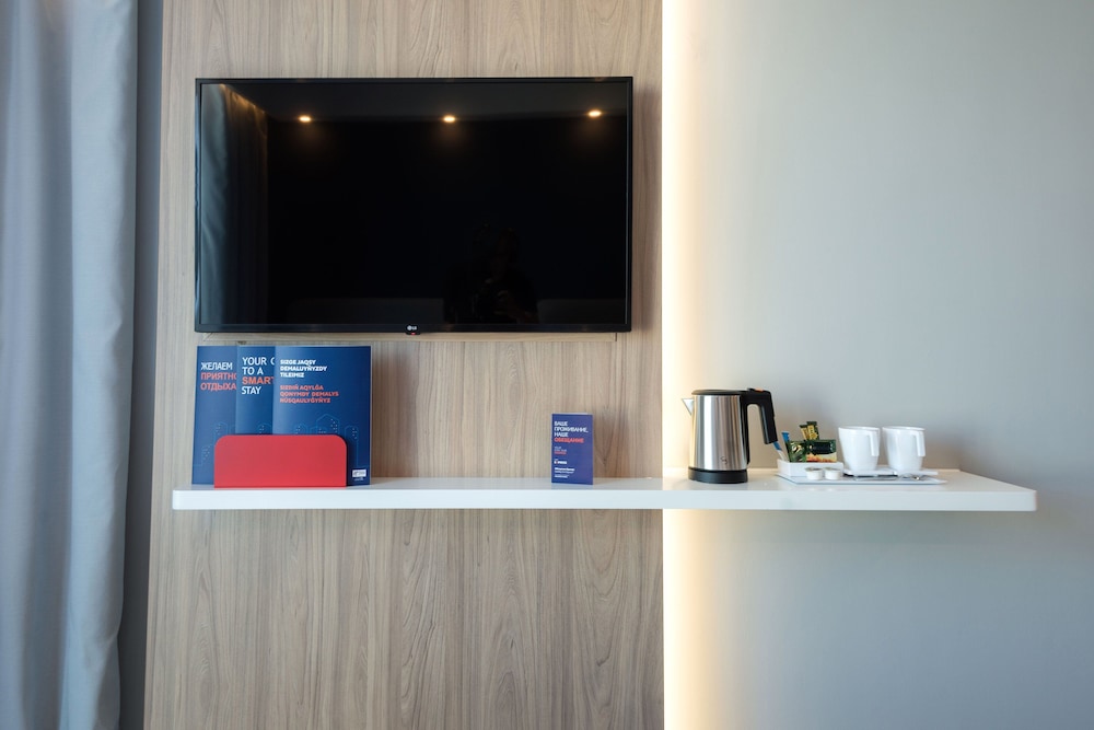 Standard Room, 1 Queen Bed (Free Breakfast) - Photo 8