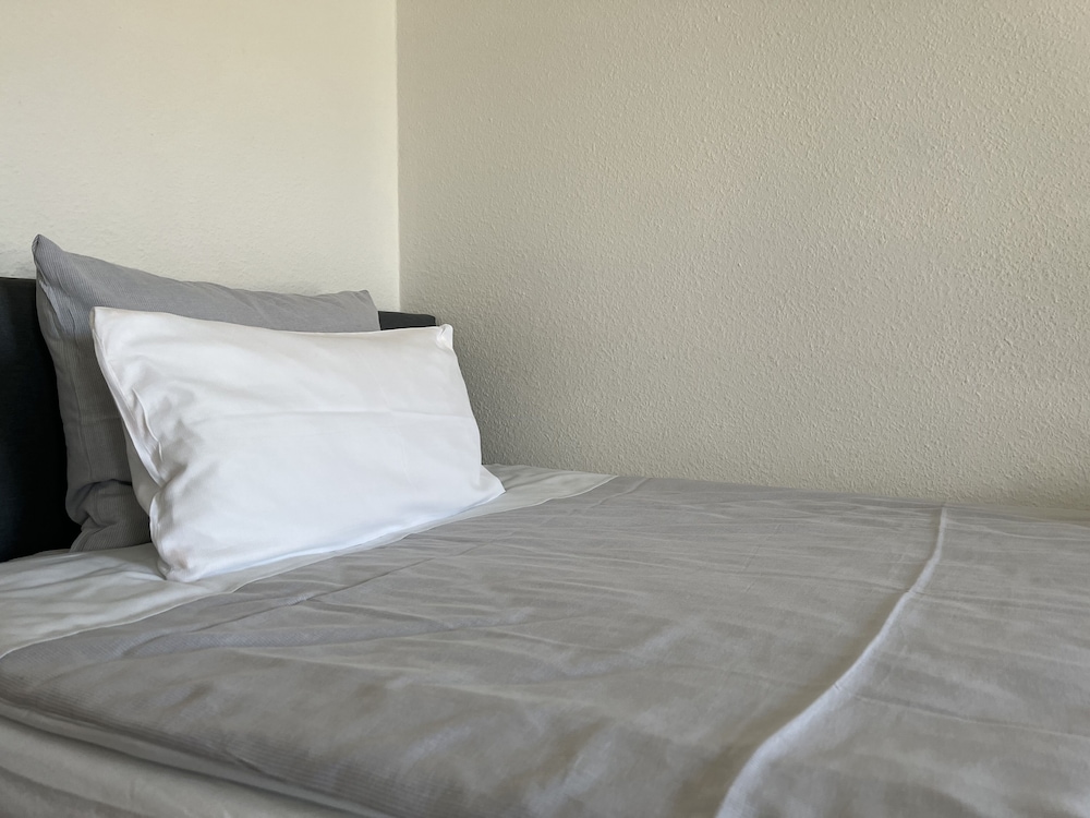 Economy Studio (French Bed 1,40 m x 2 m) photo 1