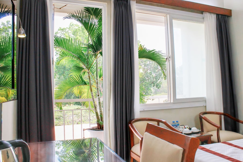 Premium Double Room, Balcony, City View (with Window) photo 2