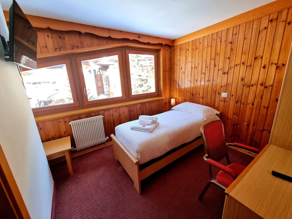 Basic Single Room