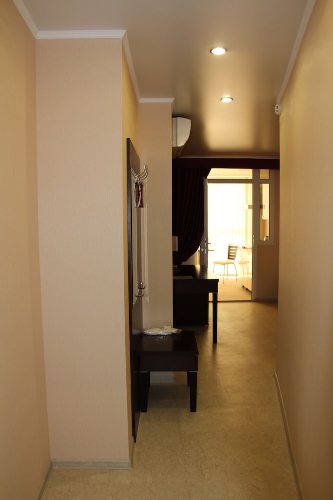 Family Apartment photo 2