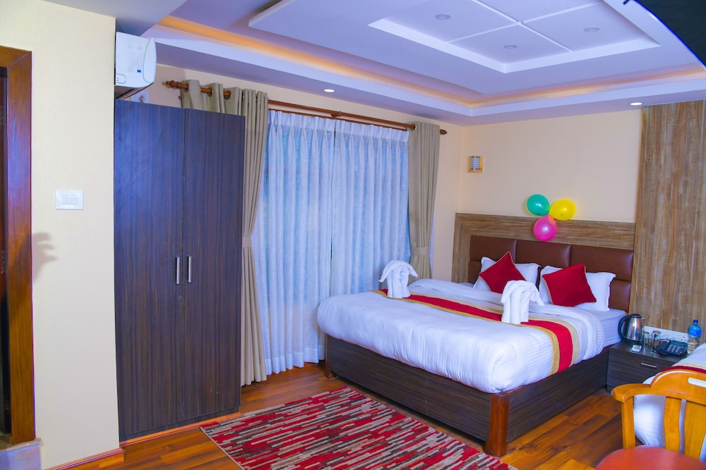 Deluxe Double Room - Photo 9
