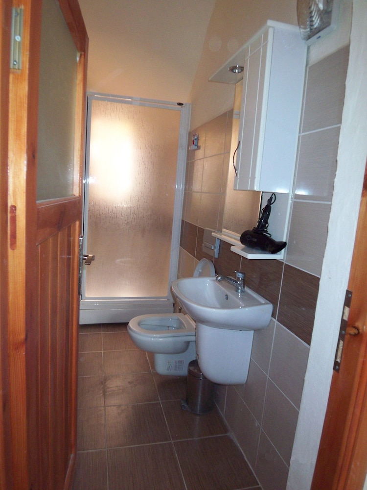 Family Apartment, 2 Bedrooms, Ground Floor photo 2