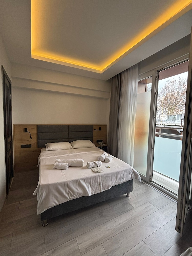 Standard Double Room, Balcony, City View