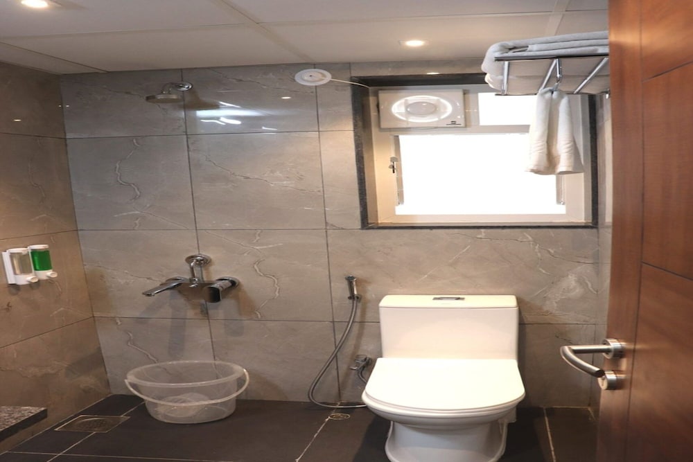 Standard Double Room - Photo 2